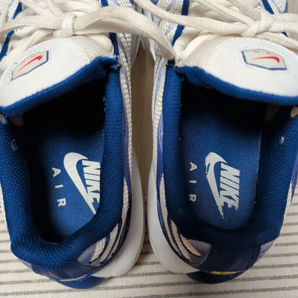 Nike Air Max Plus TN US 6 Women 7.5 White Blue Red CJ9928-100 Tuned Air EUR 38.5